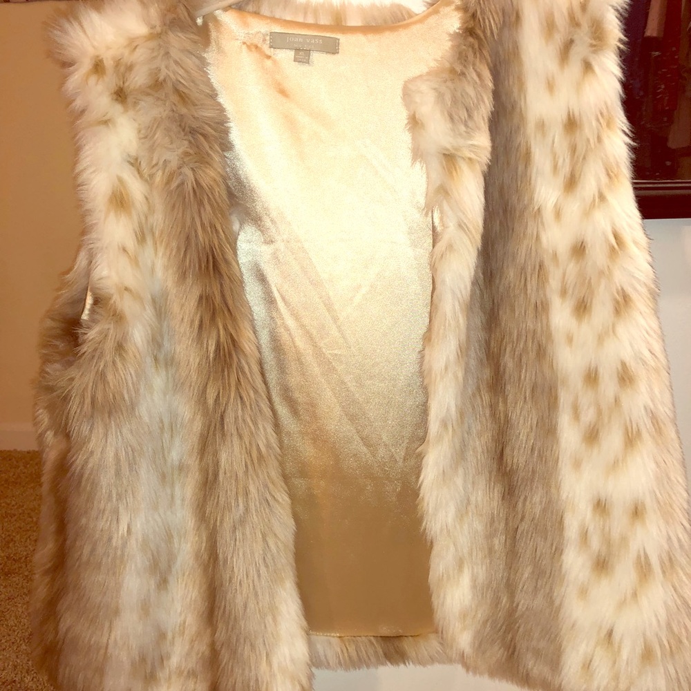 Fur vest